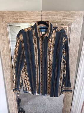 Vintage Wrangler Navy and Tan Striped Pearl Snap Button-Down Country Western Shi